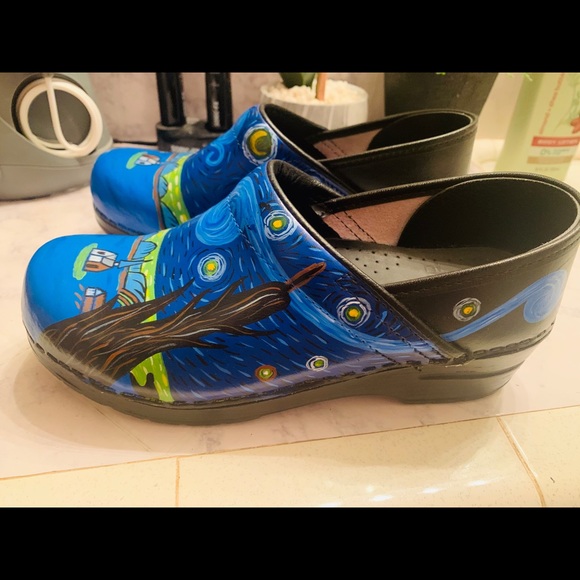 Dansko van Gogh inspired shoes - Picture 1 of 6
